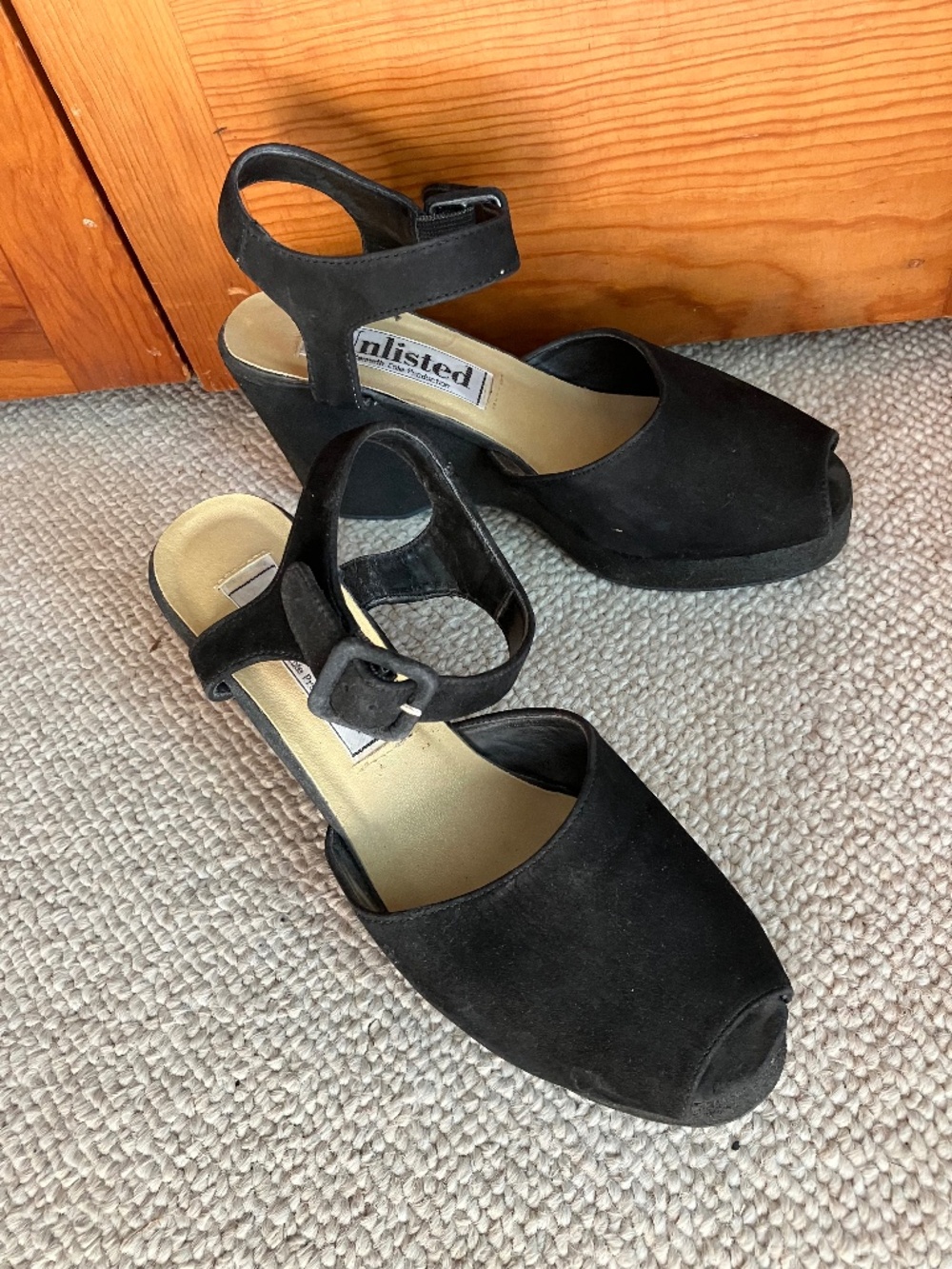 Unlisted by Kenneth Cole black leather peep toe wedge platform sandal 7.5  M